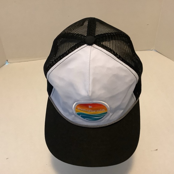 Cribs Men’s Mesh SnapBack Truckers Hat Logo Criblfornia Patch Black/White - Picture 15 of 16